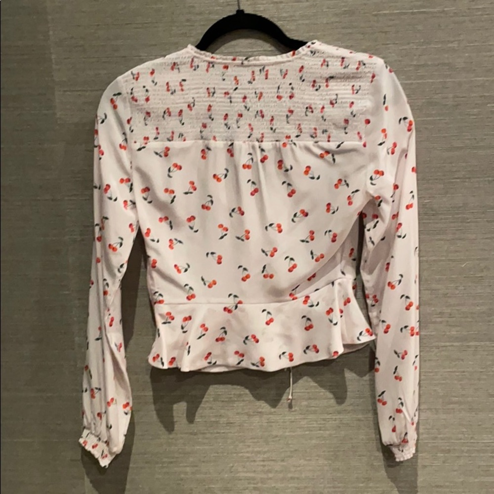 Intermix cherry blouse - Picture 3 of 3
